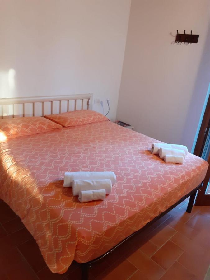 Il Poggio Da Leo Apartment Capanne Luaran gambar