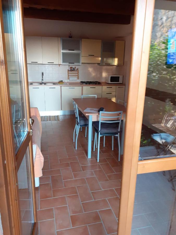 Il Poggio Da Leo Apartment Capanne Luaran gambar