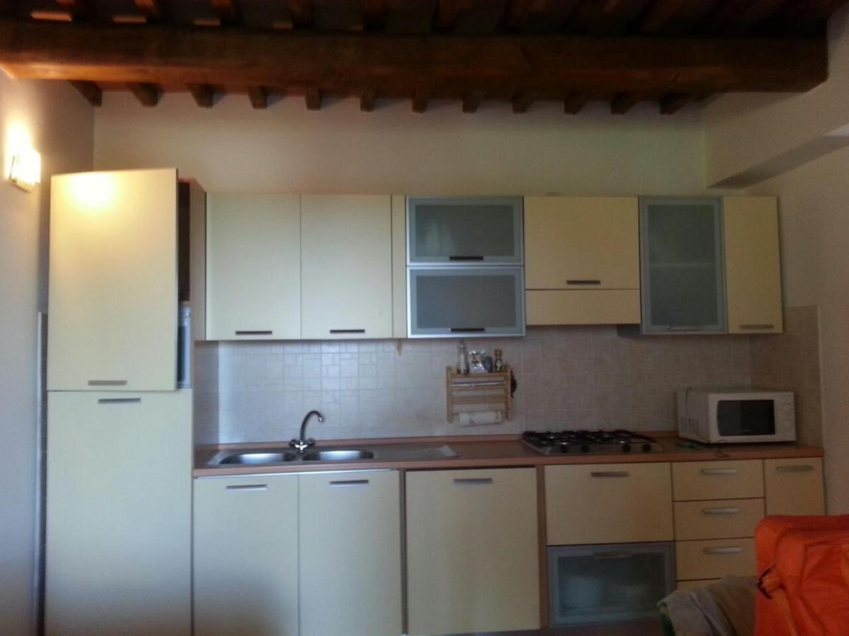 Il Poggio Da Leo Apartment Capanne Luaran gambar