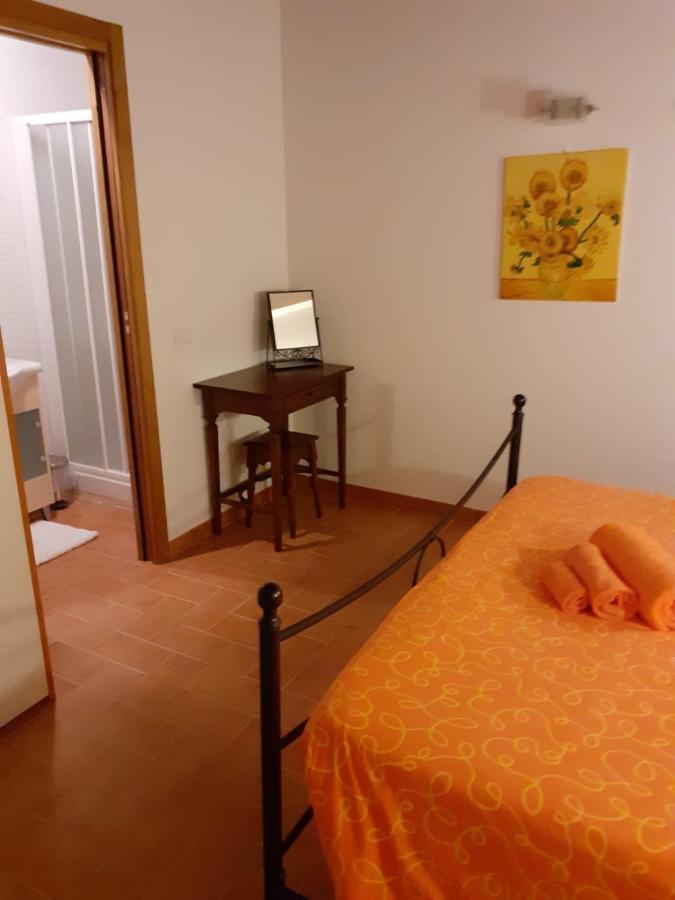 Il Poggio Da Leo Apartment Capanne Luaran gambar